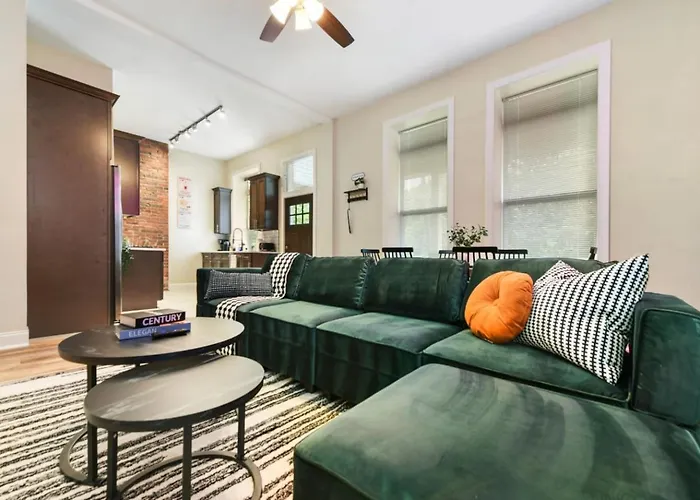 Netflix+bbq+9bedrooms With Parking Near Bakery Sq. *