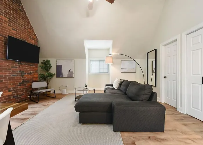 Netflix+bbq+9bedrooms With Parking Near Bakery Sq. Pittsburgh