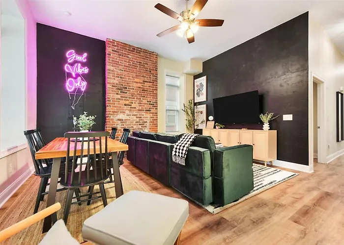 Apartment Netflix+bbq+9bedrooms With Parking Near Bakery Sq. *