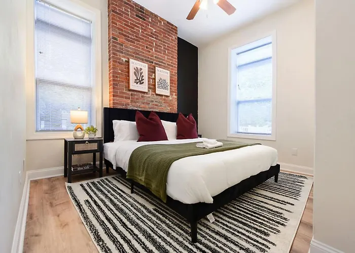 Apartment Netflix+bbq+9bedrooms With Parking Near Bakery Sq.