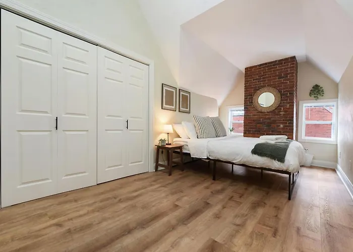 Apartment Netflix+bbq+9bedrooms With Parking Near Bakery Sq.